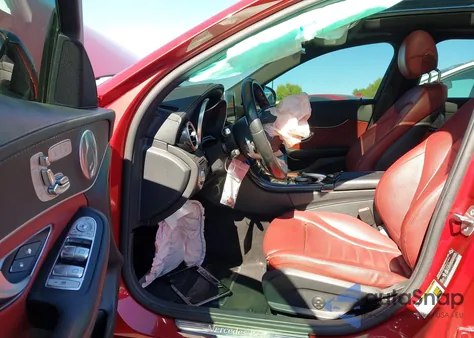 2016 Mercedes-Benz C 300 Sport z USA, uszkodzony, nr VIN 55SWF4JBXGU172191